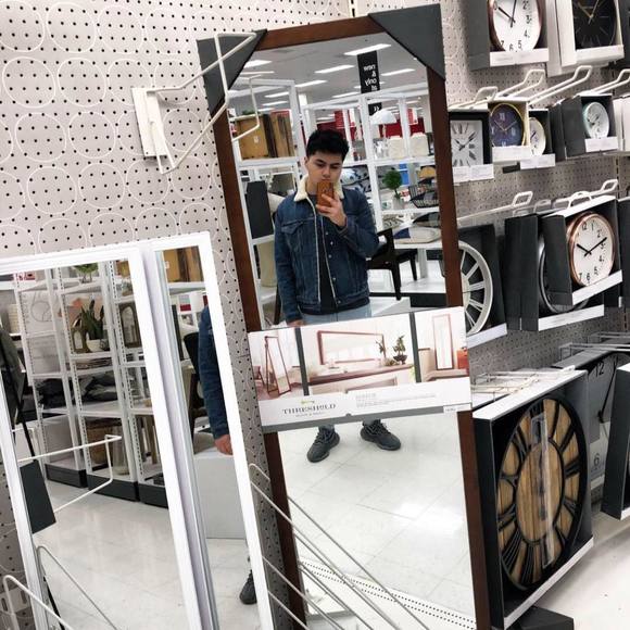 Meet your Posher, Irving - Picture 1 of 1